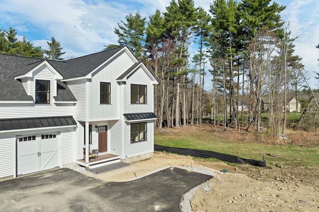 669 High Street, Candia, NH 03034