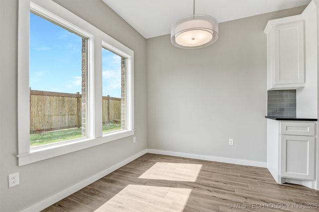 1181 Wild Indigo Circle, Calera, OK 74730