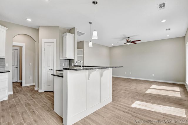 1181 Wild Indigo Circle, Calera, OK 74730