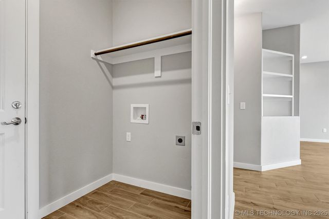 1181 Wild Indigo Circle, Calera, OK 74730