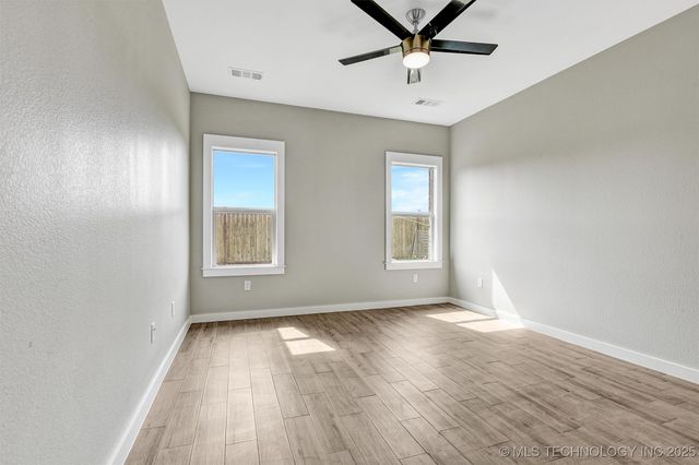 1181 Wild Indigo Circle, Calera, OK 74730