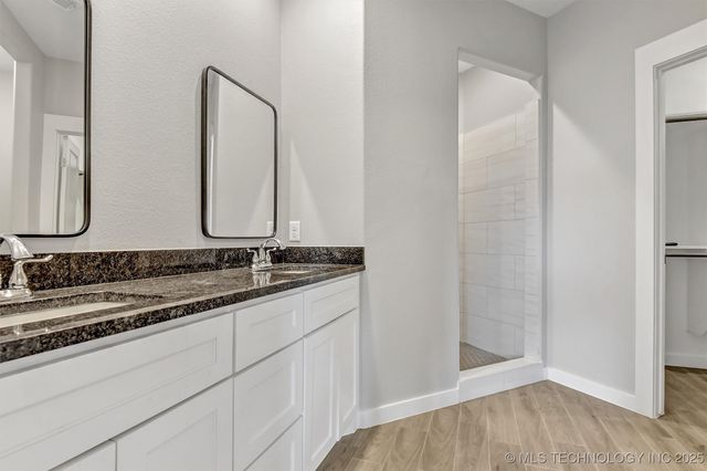 1181 Wild Indigo Circle, Calera, OK 74730