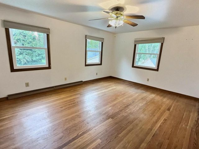 525 PEMBROOK COURT, Neenah, WI 54956