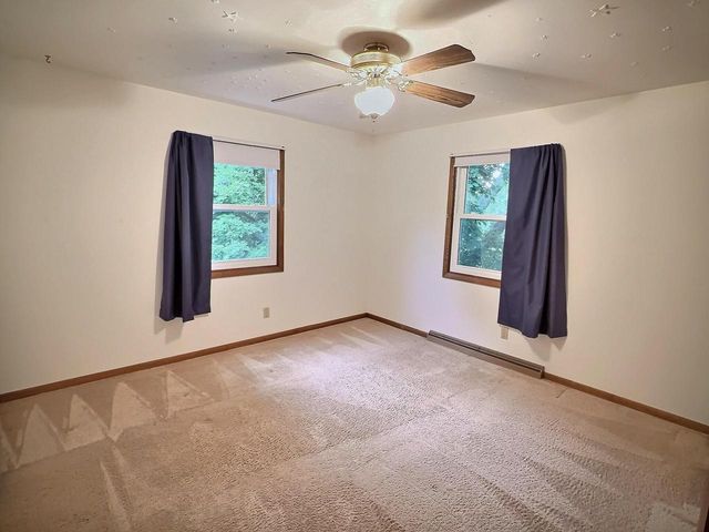 525 PEMBROOK COURT, Neenah, WI 54956