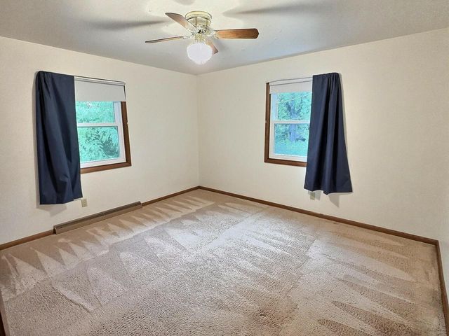 525 PEMBROOK COURT, Neenah, WI 54956