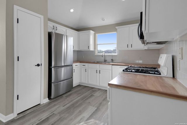 243 Discovery, Kyle, TX 78640