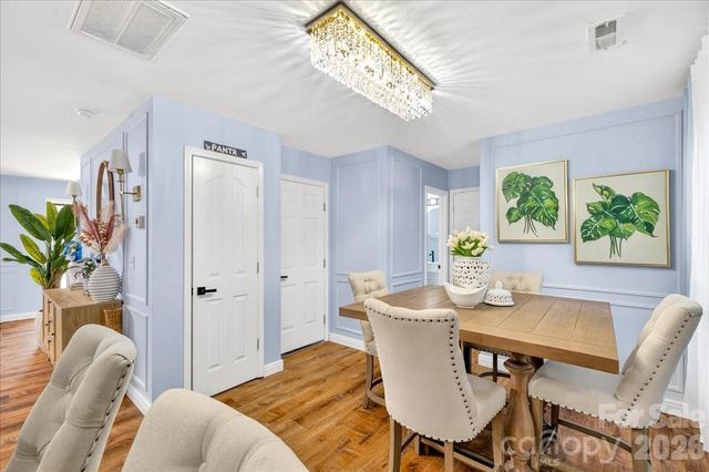 6219 Thompson Brook Lane, Charlotte, NC 28212