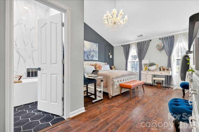 6219 Thompson Brook Lane, Charlotte, NC 28212