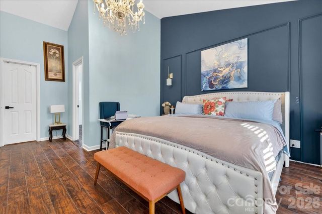 6219 Thompson Brook Lane, Charlotte, NC 28212