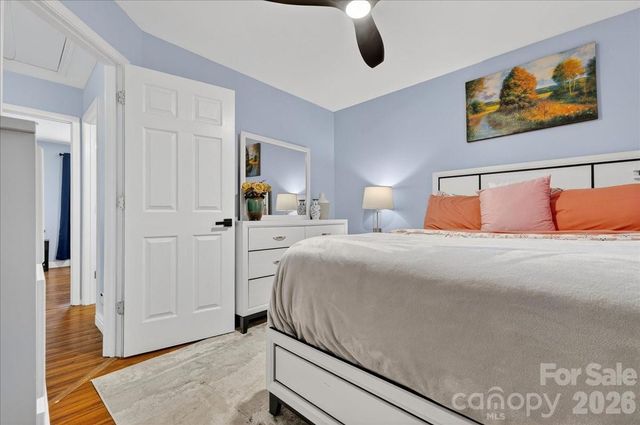 6219 Thompson Brook Lane, Charlotte, NC 28212