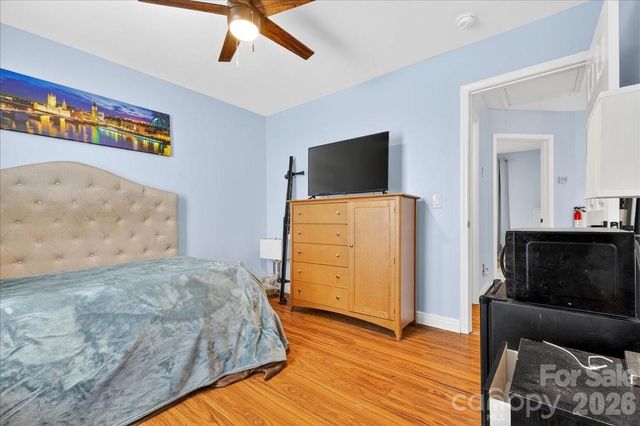 6219 Thompson Brook Lane, Charlotte, NC 28212