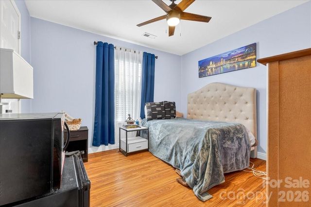 6219 Thompson Brook Lane, Charlotte, NC 28212