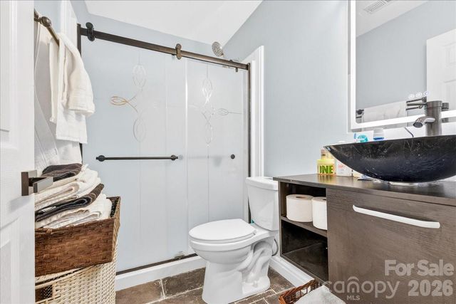 6219 Thompson Brook Lane, Charlotte, NC 28212