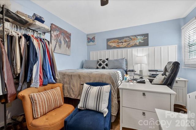 6219 Thompson Brook Lane, Charlotte, NC 28212