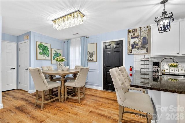 6219 Thompson Brook Lane, Charlotte, NC 28212