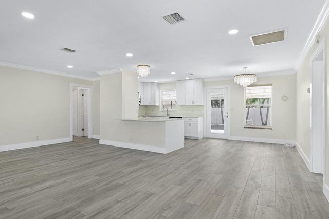 912 SE 8th Court, Deerfield Beach, FL 33441