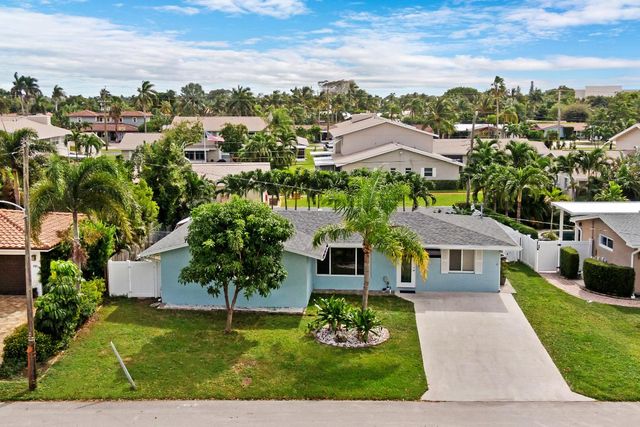 912 SE 8th Court, Deerfield Beach, FL 33441