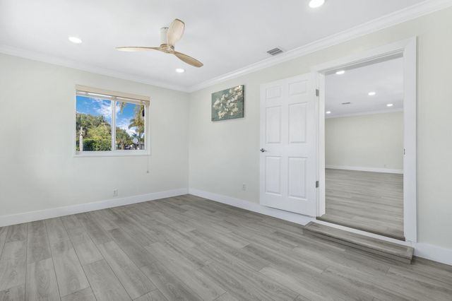 912 SE 8th Court, Deerfield Beach, FL 33441