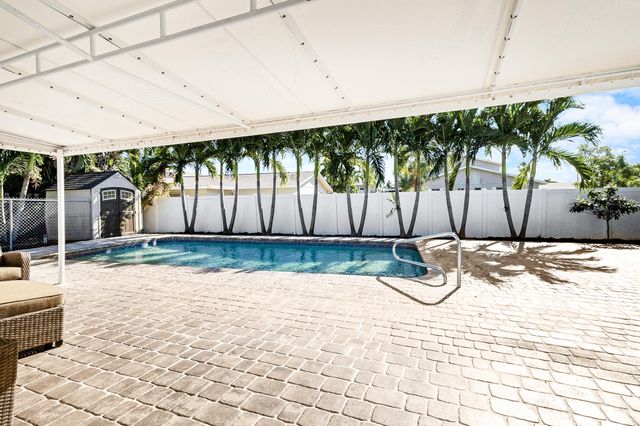 912 SE 8th Court, Deerfield Beach, FL 33441