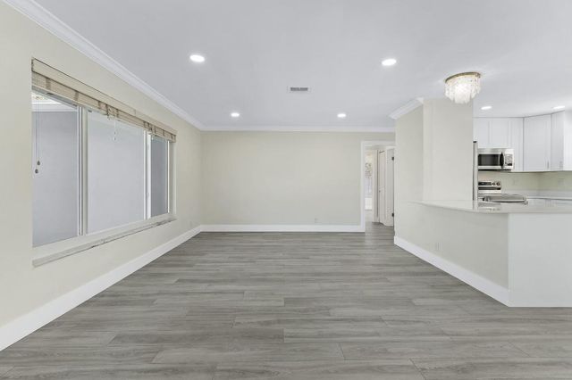 912 SE 8th Court, Deerfield Beach, FL 33441