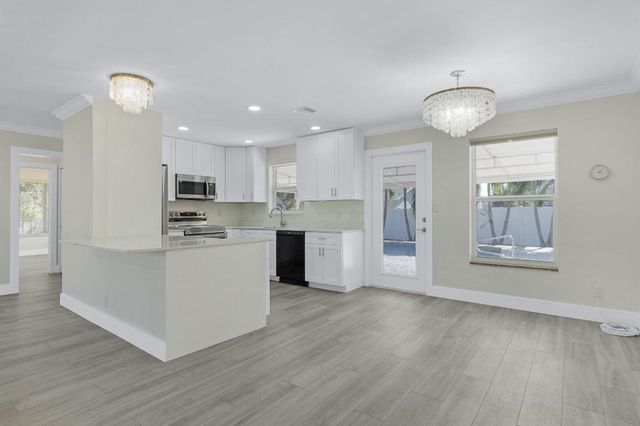 912 SE 8th Court, Deerfield Beach, FL 33441