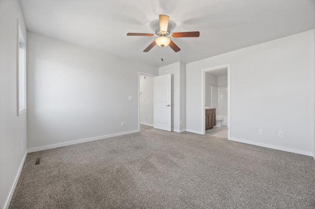 5891 59th Avenue S, Fargo, ND 58104