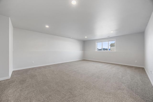 5891 59th Avenue S, Fargo, ND 58104