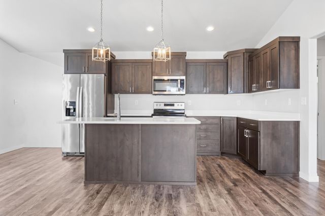 5891 59th Avenue S, Fargo, ND 58104