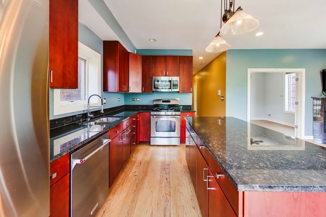 1416 W FARWELL Street 2F, Chicago, IL 60626