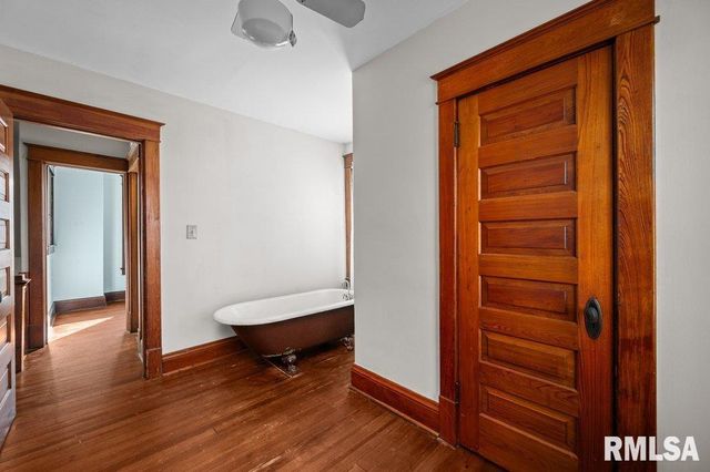 2105 15TH Street, Moline, IL 61265