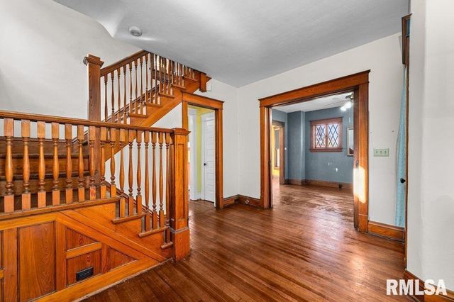 2105 15TH Street, Moline, IL 61265