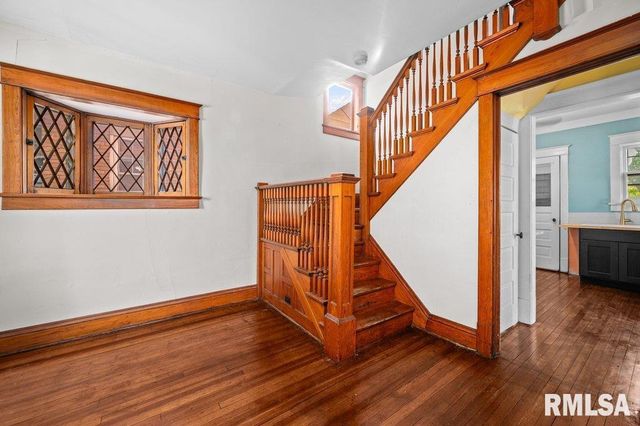 2105 15TH Street, Moline, IL 61265