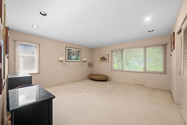 822 Timber Hill Road, Highland Park, IL 60035