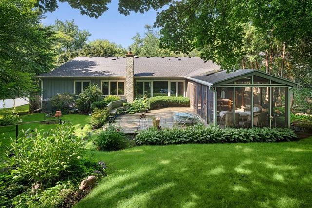 822 Timber Hill Road, Highland Park, IL 60035