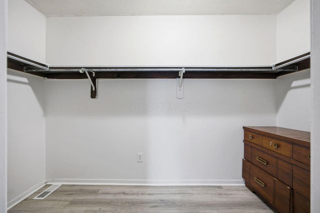 5258 Captains Court, E, Columbus, OH 43220