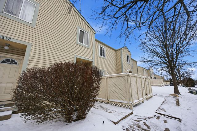 5258 Captains Court, E, Columbus, OH 43220