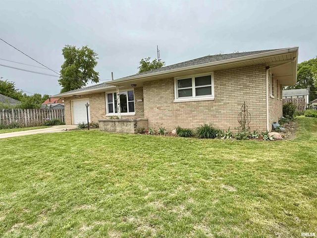 1105 S 6TH Street, Pekin, IL 61554