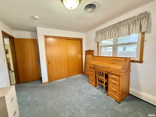 1105 S 6TH Street, Pekin, IL 61554