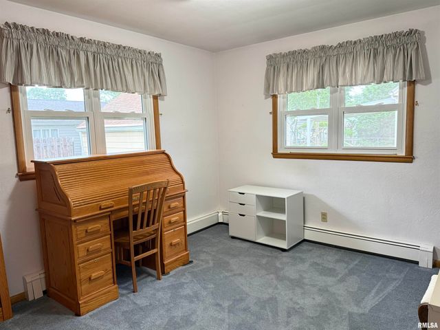 1105 S 6TH Street, Pekin, IL 61554