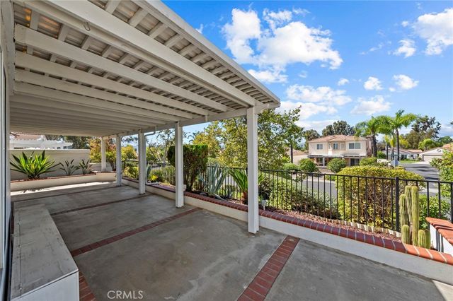 40415 Via Francisco, Murrieta, CA 92562