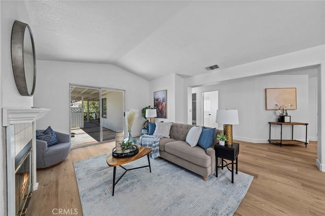 40415 Via Francisco, Murrieta, CA 92562