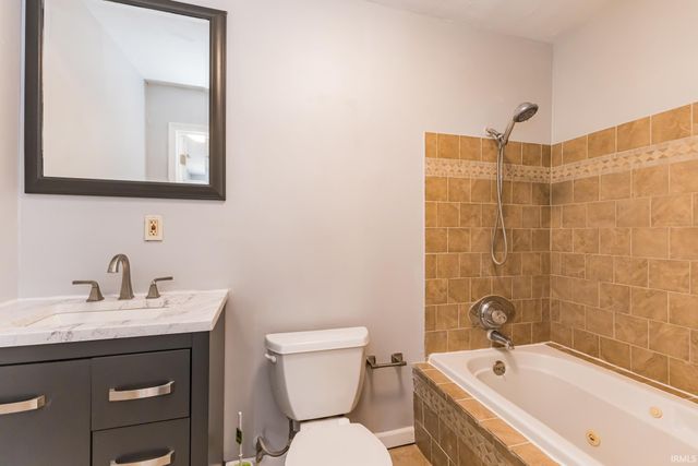 311 Maxine Drive, Garrett, IN 46738