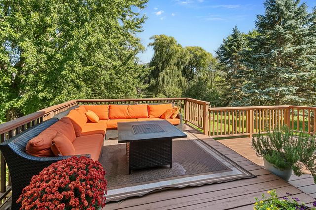5590 Brickstone Court, Shoreview, MN 55126