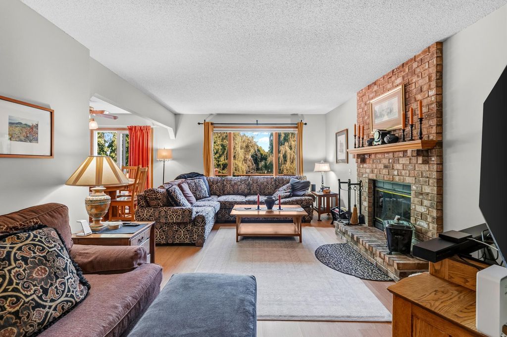5590 Brickstone Court, Shoreview, MN 55126 — photo 5