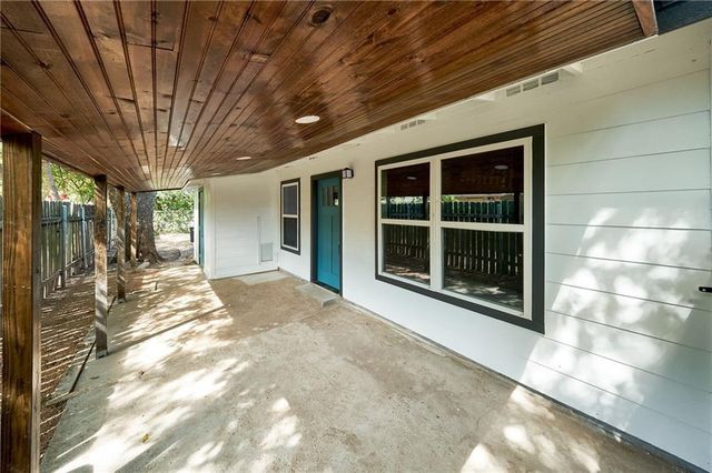 8602 Fireside DR A, Austin, TX 78757