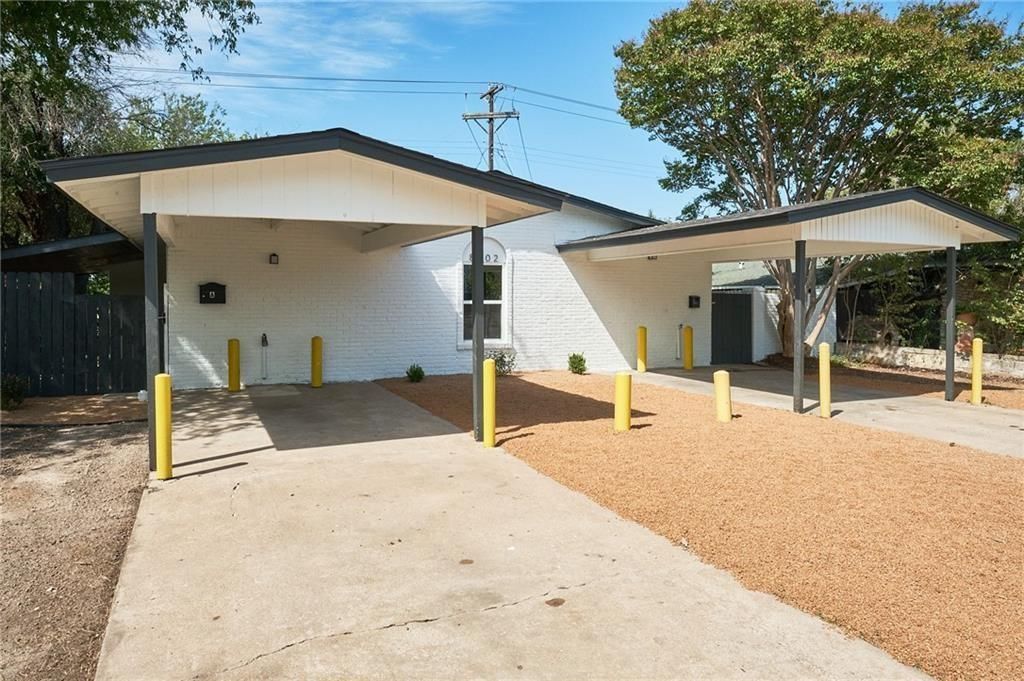 8602 Fireside DR A, Austin, TX 78757