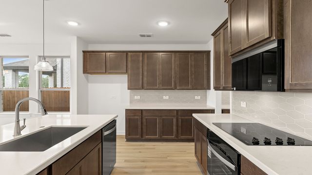 1645 Elle Lane, Aubrey, TX 76227