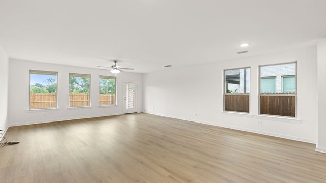 1645 Elle Lane, Aubrey, TX 76227