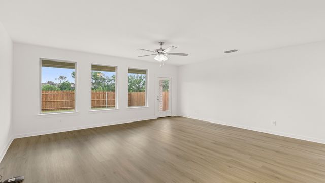 1645 Elle Lane, Aubrey, TX 76227