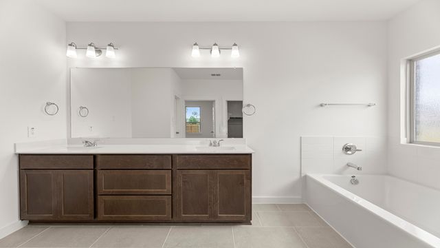 1645 Elle Lane, Aubrey, TX 76227